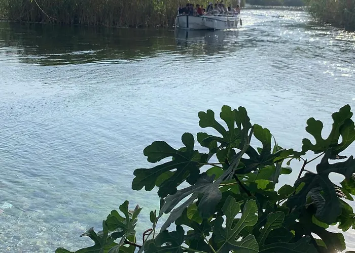 Rustic Modern Patio With Shared Pool Appartamento Akcapinar (Mugla)